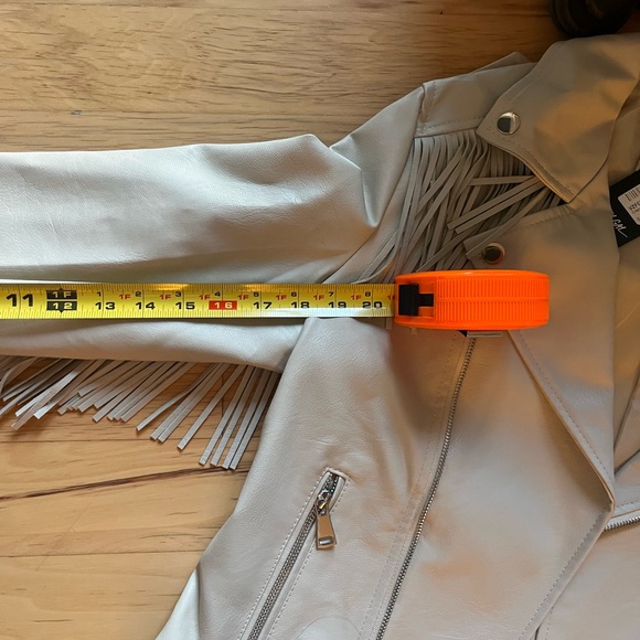 Nasty Gal. Faux leather off white/beige moto jacket with fringe. NWT. - Picture 6 of 8